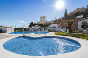 Casa Bonita-overlooking the sea, Nerja